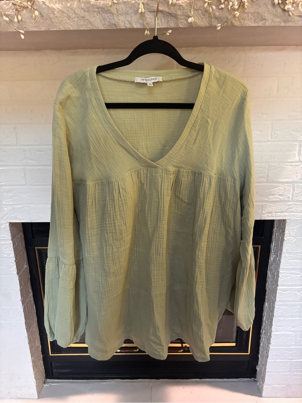 Light Sage V-Neck Peasant Tunic Top